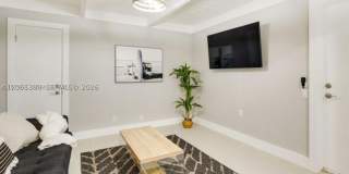1321 NE 26th Ter Gallery 18
