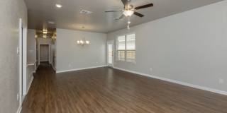 Beautifully designed and thoughtfully maintained duplex Gallery 7