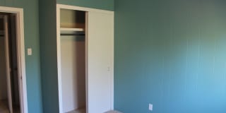 Highlands 1 Bedroom 1 Bath w/ Yard and Laundry! Gallery 93