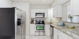 Charming Sarasota Retreat –4-Bedroom/3-Bathroom Modern Pool Home Near Everything! Gallery 10
