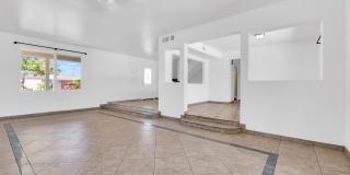 6 Bedrooms, 3 Bath,  Pool CLOSE TO ASU (Rural & Broadway) Gallery 27