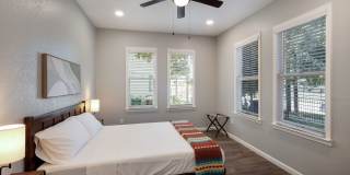 Prime Location! Beautifully Updated 3-Bedroom Duplex Near The Pearl & Downtown Gallery 10