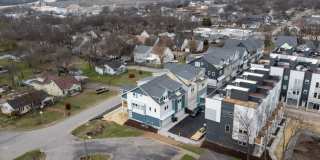 Beautiful Charlotte Park Townhome With Two Car Garage Gallery 48