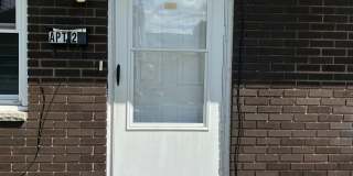 612 Oak Street Gallery 1