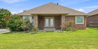 10724 Masters Cir, Jenks, OK 74037 — 3 Bed / 2 Bath | One Story in Jenks | Gated Community | Pond View Gallery 22