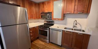 Lakefront Living in East Rogers Park! Gallery 1