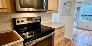 Westside Condo w/ Pool & Garage (Water Included) Gallery 14