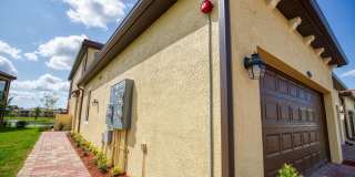 Annual Unfurnished Rental – Coach Home 3 Bedrooms, 2 Baths, 2 Car Garage, with Resort Like Amenities – Gran Paradiso Community! Gallery 9