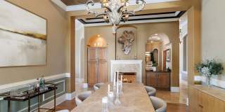 Stunning Lagoon Residence! Gallery 22