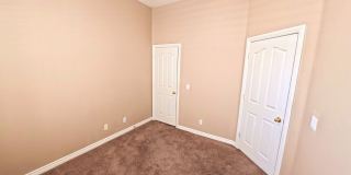 Beautiful 4 bedroom for rent. Gallery 14