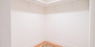 Woodley Sara Gallery 14