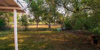 3-Bedroom Home Near Dining and Shopping Gallery 10