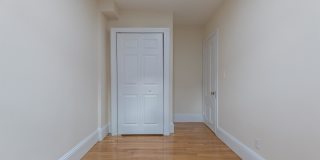 16 Yarmouth St., 2 Gallery 4