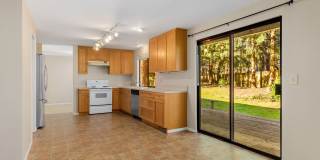 Charming 3 Bedroom Rambler in Education Hill Charming 3 Bedroom Rambler in Education Hill Gallery 5
