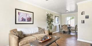 Wyvernwood Garden Apartments Gallery 6