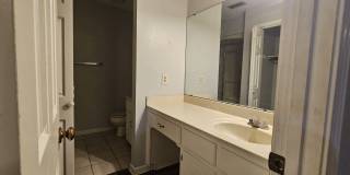 211 Plantation Road Gallery 98