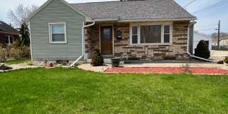 Large 5 Bedroom, 2 Bath La Crosse Rental with Two Living Areas, Garage & Central Air Gallery 1
