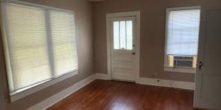 1322 W University Avenue Gallery 16