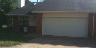 958-960 North Lancelot Avenue Gallery 7