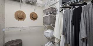 Aliso Gallery 16