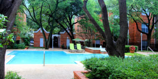 Kensington Square Gallery 35