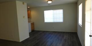 8312 Tamarack Avenue Gallery 7