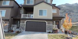 Lovely 3 Bed Town Home - Provo's Slate Canyon Gallery 1