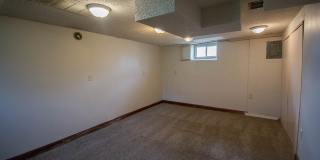 Bright, beautiful home with 3 garage spaces & tons of storage! Gallery 23