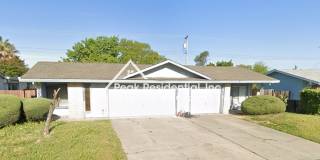 Spacious 2bd/2ba Rosemont Area Duplex with 2 Car Garage Gallery 1