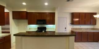 CLEAN AND SPACIOUS 4 BED, 2.5 BATH WITH COVERED BACK PATIO AND LUSH LANDSCAPING IN WESTLAKE COMMUNITY CLEAN AND SPACIOUS 4 BED, 2.5 BATH WITH COVERED BACK PATIO AND LUSH LANDSCAPING IN WESTLAKE COMMUNITY Gallery 12