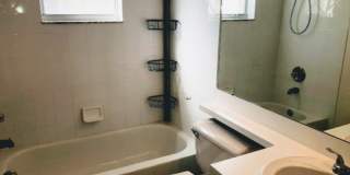 3 Bedroom ADORABLE HOME With Fenced Yard, Nicely Laid Out! Gallery 1