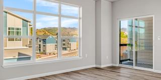 Luxury Townhome with Stunning Mountain Views | 4 Bed | 3.5 Bath Gallery 19