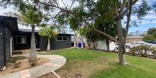 HUGE house w/ POOL! 7BD/4BA HUGE house w/ POOL! 7BD/4BA Gallery 1