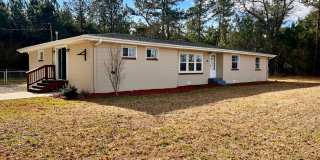 AVAILABLE NOW! 3 Bedrooms/1 1/2 Bath with Double living room space. Gallery 1