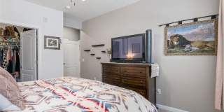 Like new gorgeous ground level Condo with Detached Garage and open floor plan. Gallery 22