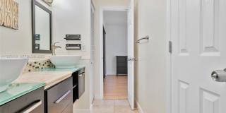 515 NE 38th St Gallery 43