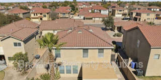 2413 E Hazeltine Way Gallery 40