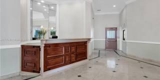 1351 NE Miami Gardens Dr Gallery 4