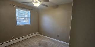 1055 Kenmore Avenue Gallery 10