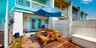 8013 Beach Drive Gallery 1