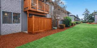 Laurel Park Gallery 14