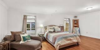 1930 Wildwood Place NE Gallery 17