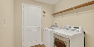 5547 NW Cordrey Street Gallery 24