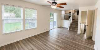 Spacious 5-Bedroom Sandy Home with Large Fenced Yard Spacious 5-Bedroom Sandy Home with Large Fenced Yard Gallery 26