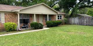 Pensacola - 2 Bedroom, 1 Bathroom - lawn care included Gallery 1