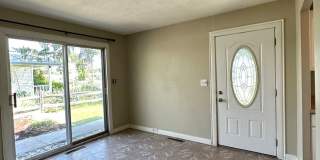 Cutest 3-Bedroom House with Covered Back Patio + Bonus Storage/Office! Gallery 4