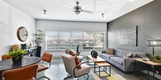 5225 Maple Avenue Gallery 14