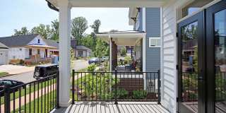 Beautiful, Custom-Built Lochlyn Hill Home Gallery 5