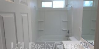 1261 Reinhart St Gallery 45