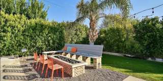 5498 Lindley Avenue Gallery 8
